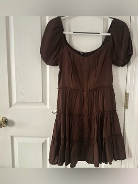 Brown Puff-Sleeve Tiered Mini Dress